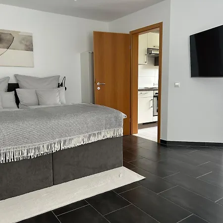 아파트 Fully Equipped Apartment, Newly Renovated *