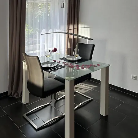 Fully Equipped Apartment, Newly Renovated ויננדן